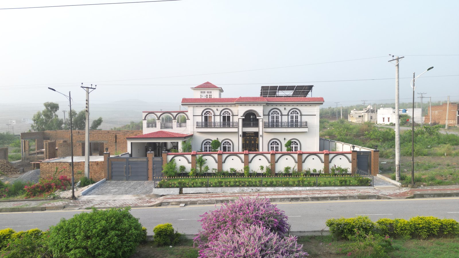 5 Marla plot in Paradise City
