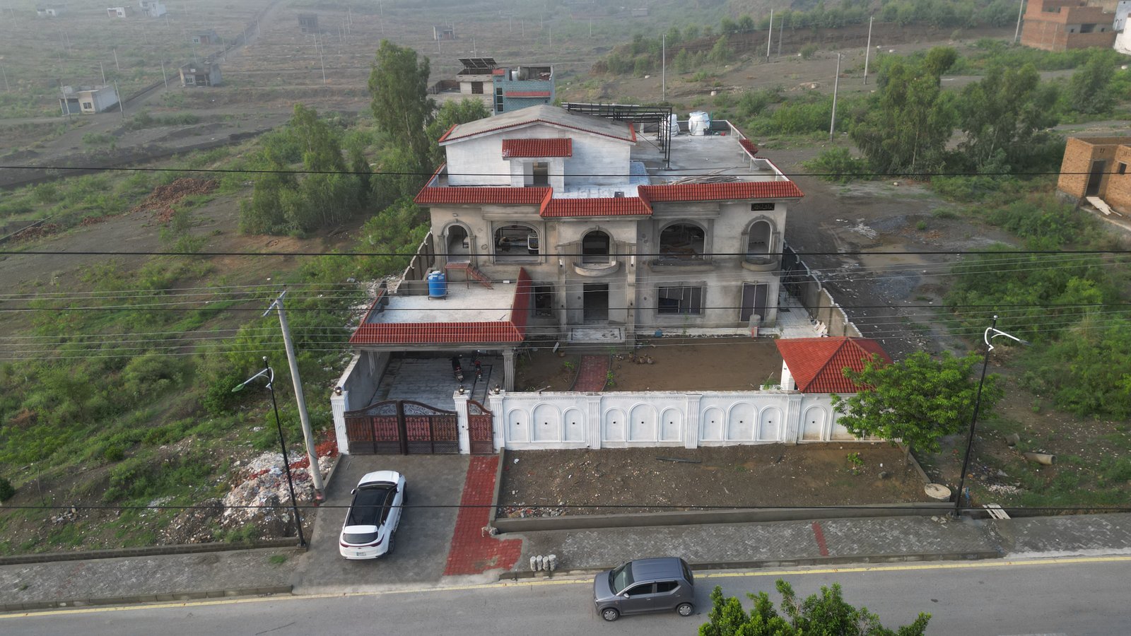 10 Marla plot in Paradise City